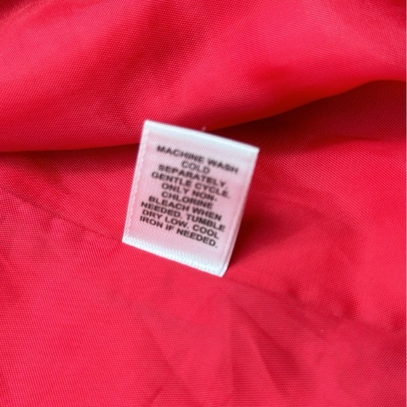 Chic Red Women's‎ Lightweight Jacket - Size Medium - Picture 6 of 7